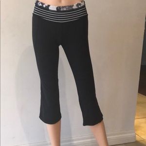 Lululemon Black Capri yoga pants